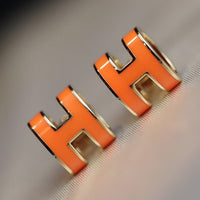[Plus Jewelry]MINI POP H EARRINGS ORANGE