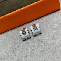 [Plus Jewelry]POP H SKY BLUE STUD EARRINGS