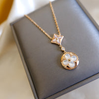 [Plus Jewelry]STAR AND SUN WHITE MOP 2 MOTIF PINK GOLD NECKLACE